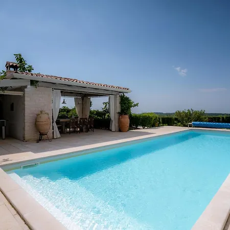 Villa Moonlight 1 Near Porec For 9 Person - Pet Friendly With Large Garden, Playground & 50 M2 Pool