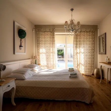 Moonlight 1 Near Porec For 9 Person - Pet Friendly With Large Garden, Playground & 50 M2 Pool 别墅 Višnjan