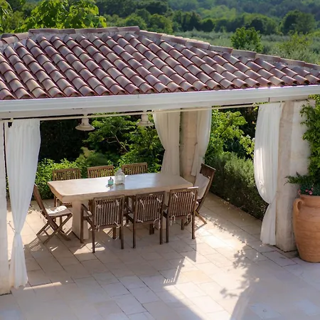 Moonlight 1 Near Porec For 9 Person - Pet Friendly With Large Garden, Playground & 50 M2 Pool Villa *